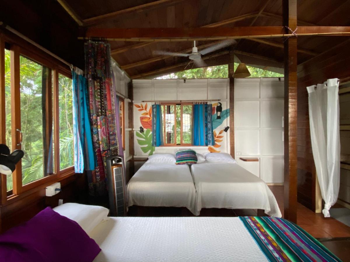 Pacific Edge Eco Lodge Доминикал Екстериор снимка