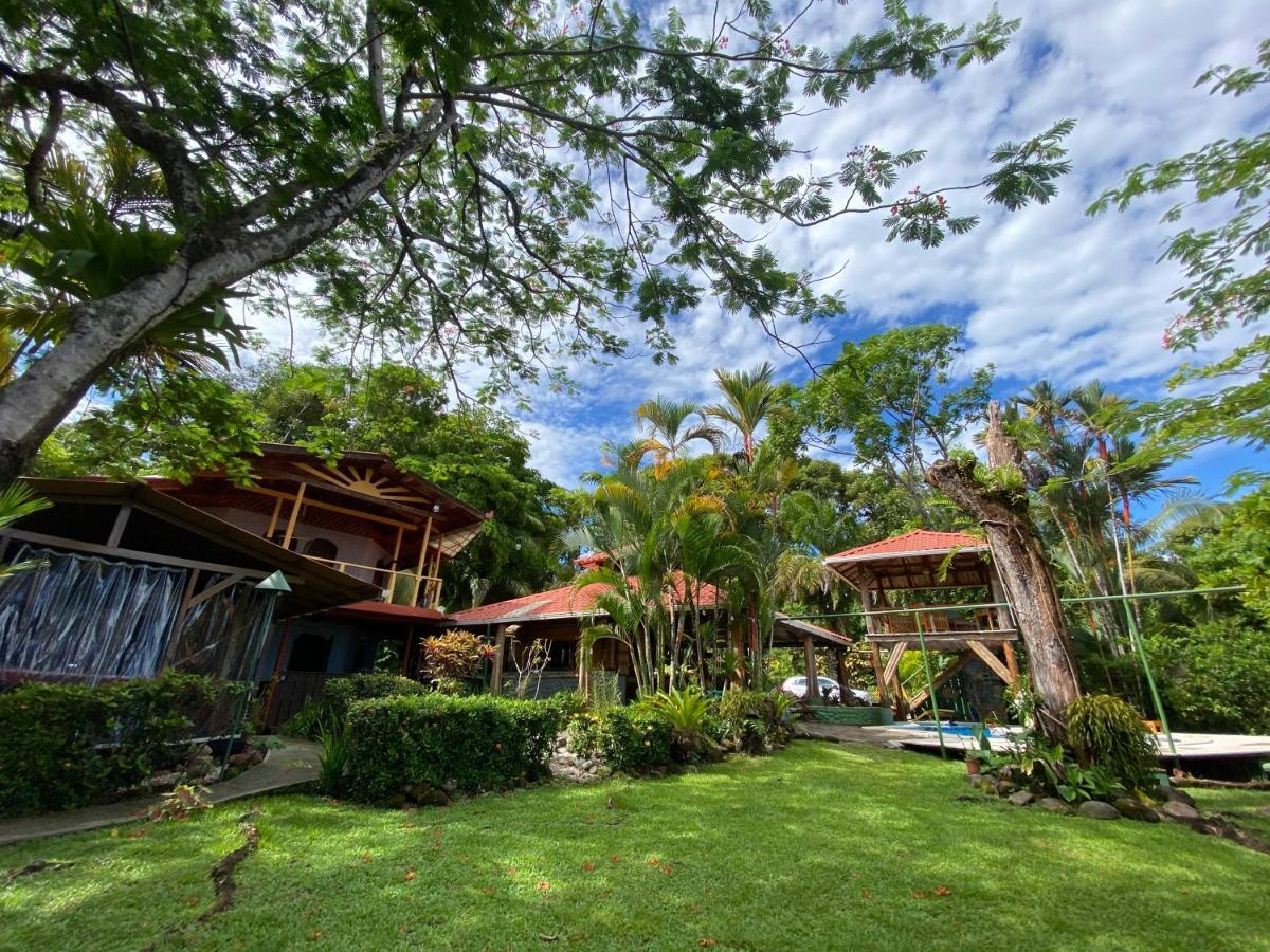 Pacific Edge Eco Lodge Доминикал Екстериор снимка