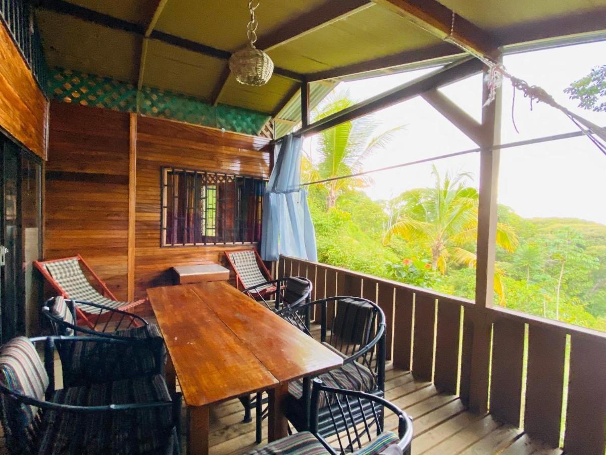Pacific Edge Eco Lodge Доминикал Екстериор снимка