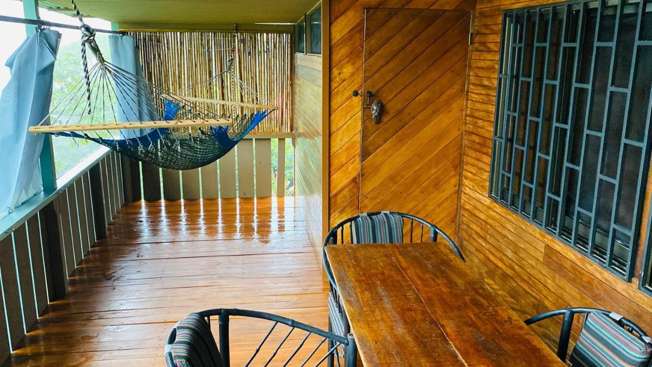 Pacific Edge Eco Lodge Доминикал Екстериор снимка